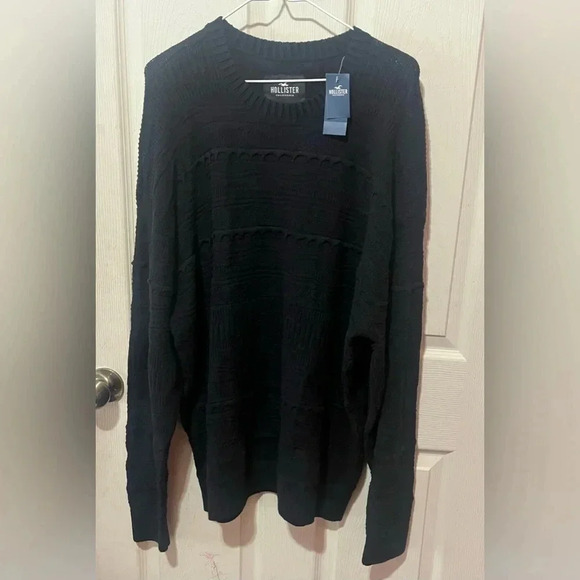 Hollister  black sweater mean size xl nwt - Picture 1 of 3